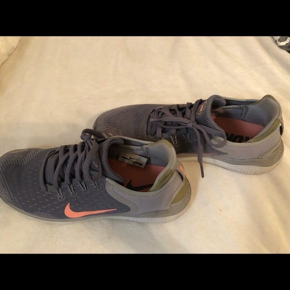 Final price‼️ Nike’s active wear Size 8 Womens - Picture 5 of 5